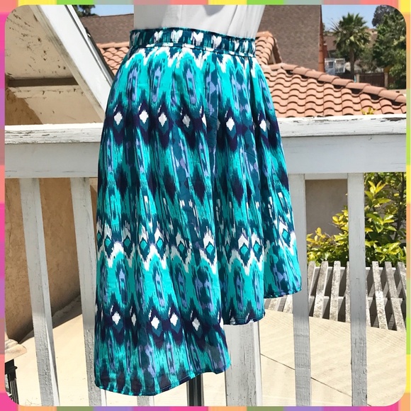 New H&M Aqua Blue Teal Multicolor Ikat Tribal Print Hi-Lo Hem Skirt Size 6 or S - Picture 5 of 8